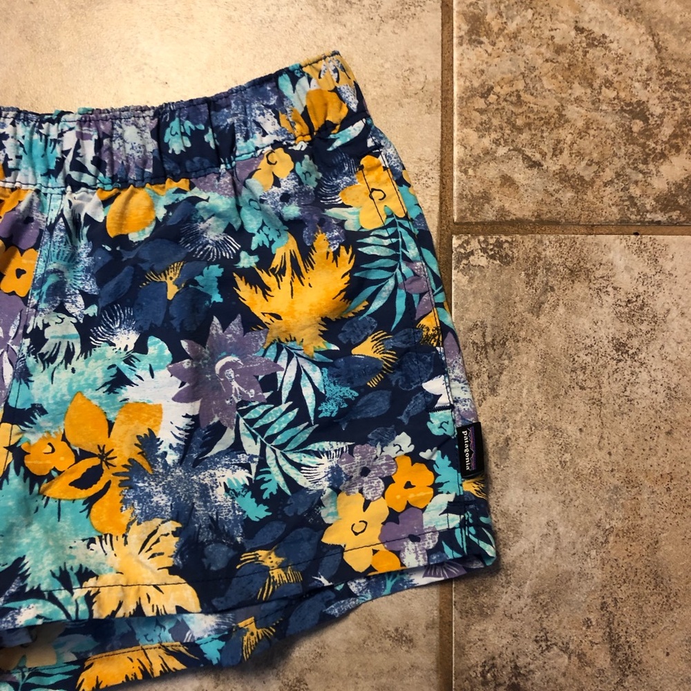 SOLD Patagonia Floral Barely Baggies - Picture 2 of 4